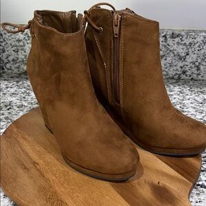 New Cato Brown Suede Wedge Heel Ankle Boots Size 7
